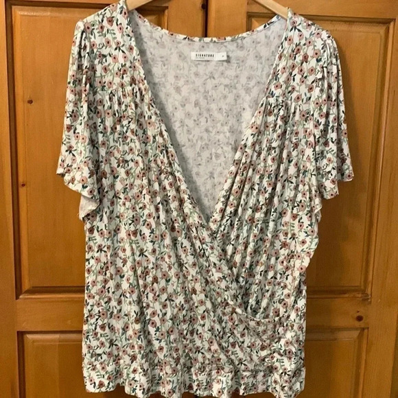 Reitmans faux wrap tee 2X - Picture 2 of 7